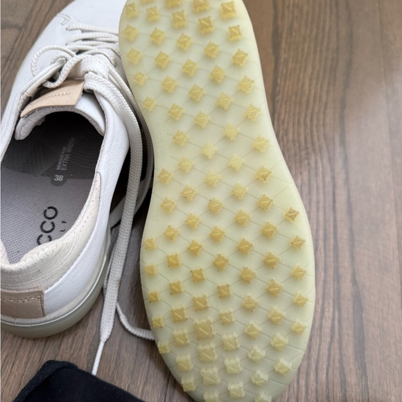 Ecco Women's Cream and White Sneakers - Picture 6 of 6